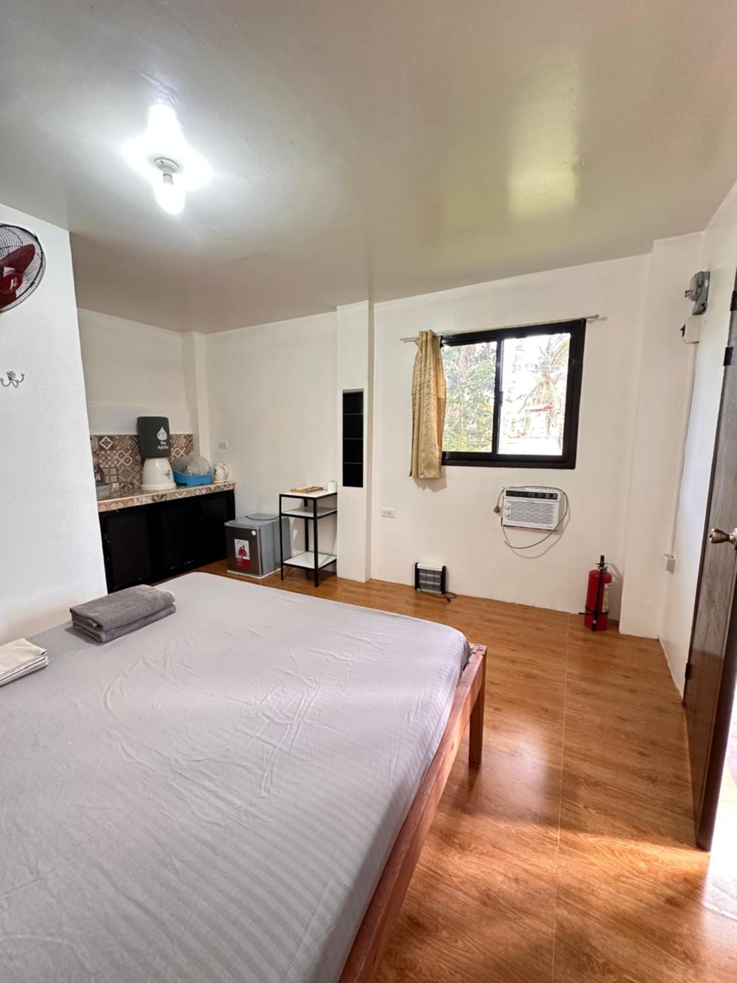 Cris & Mar Homestay Burgos  المظهر الخارجي الصورة