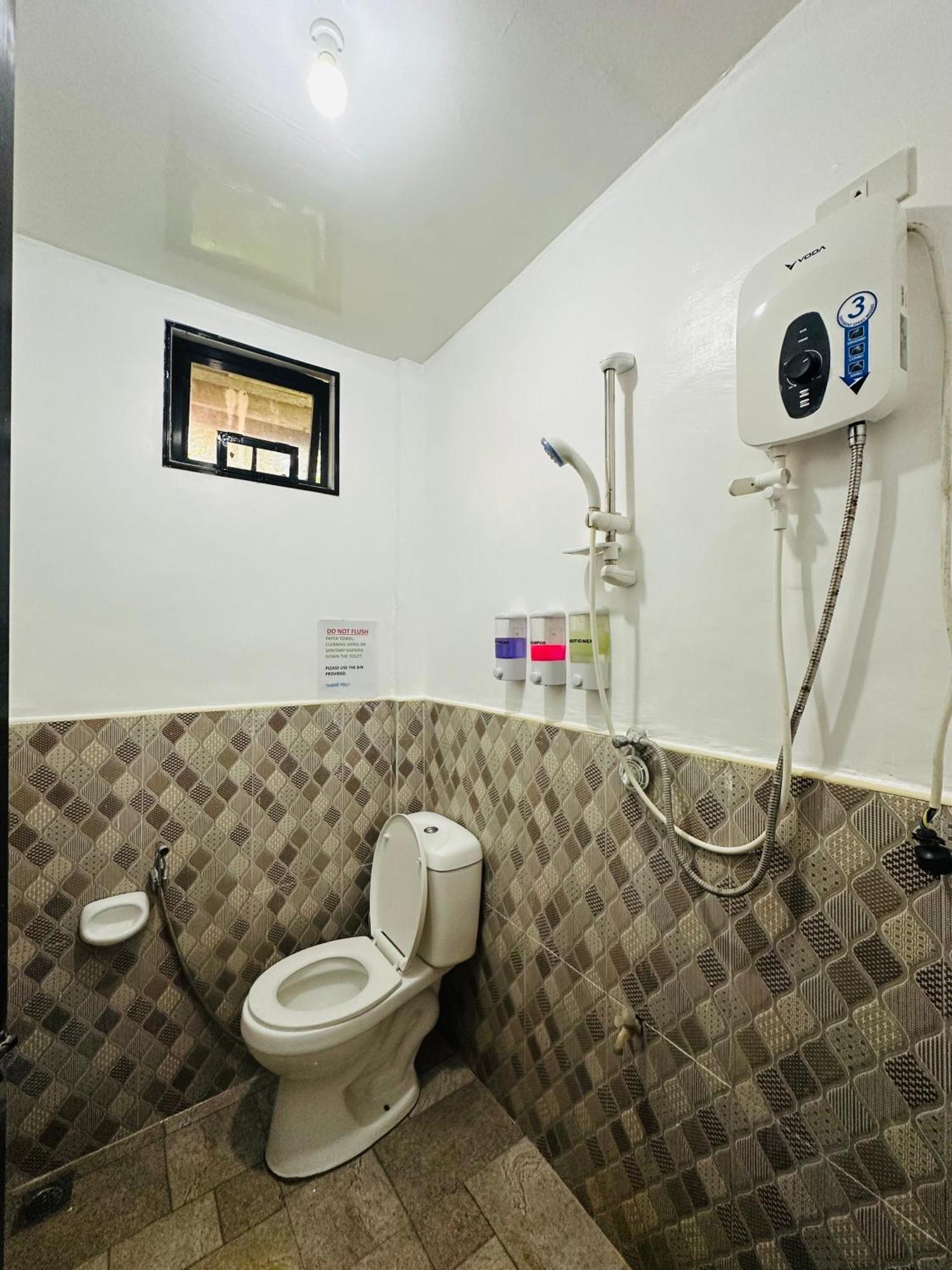 Cris & Mar Homestay Burgos  المظهر الخارجي الصورة